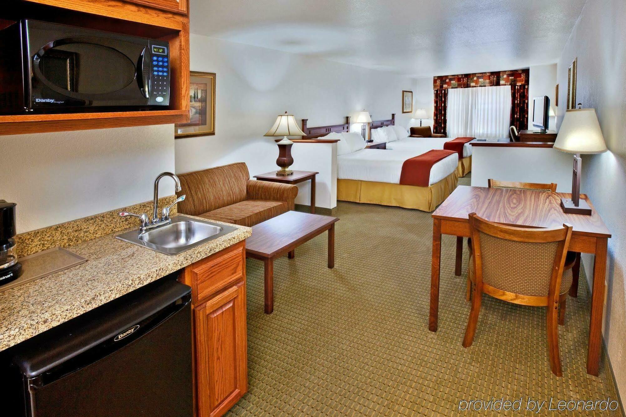 Holiday Inn Express & Suites Jacksonville By Ihg South Jacksonville Esterno foto